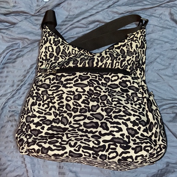 EUC Travelon Anti-Theft Crossbody Bag in Leopard print - Picture 14 of 15